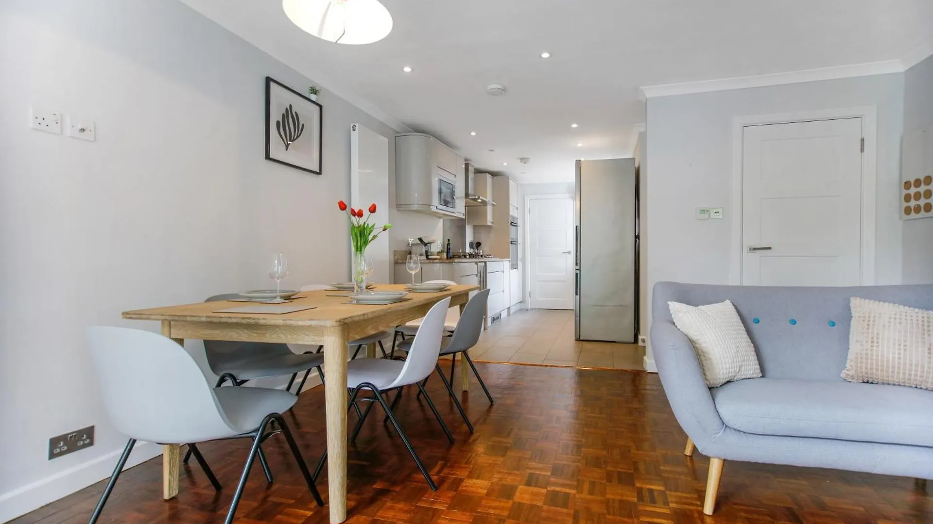 Large City House In Most Desirable Location - Walk To River ケンブリッジ イギリス
