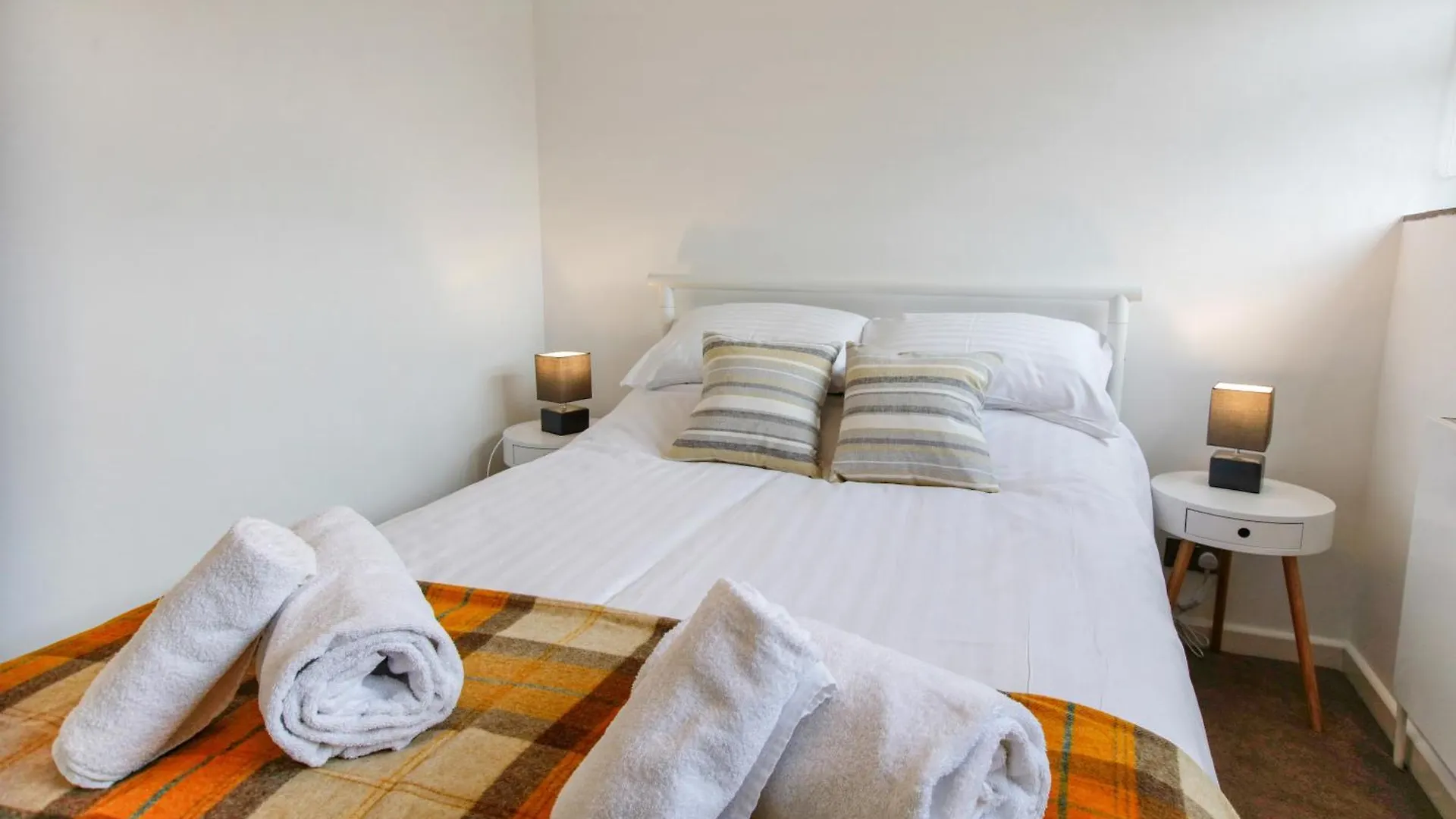 Large City House In Most Desirable Location - Walk To River ケンブリッジ イギリス